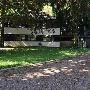  Appartement Maison D'architecte Au Bord De L'eau France